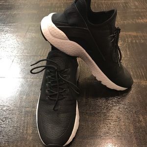 Women’s Nike Air Huarache